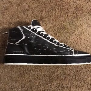 Balenciaga‘s men’s size 43